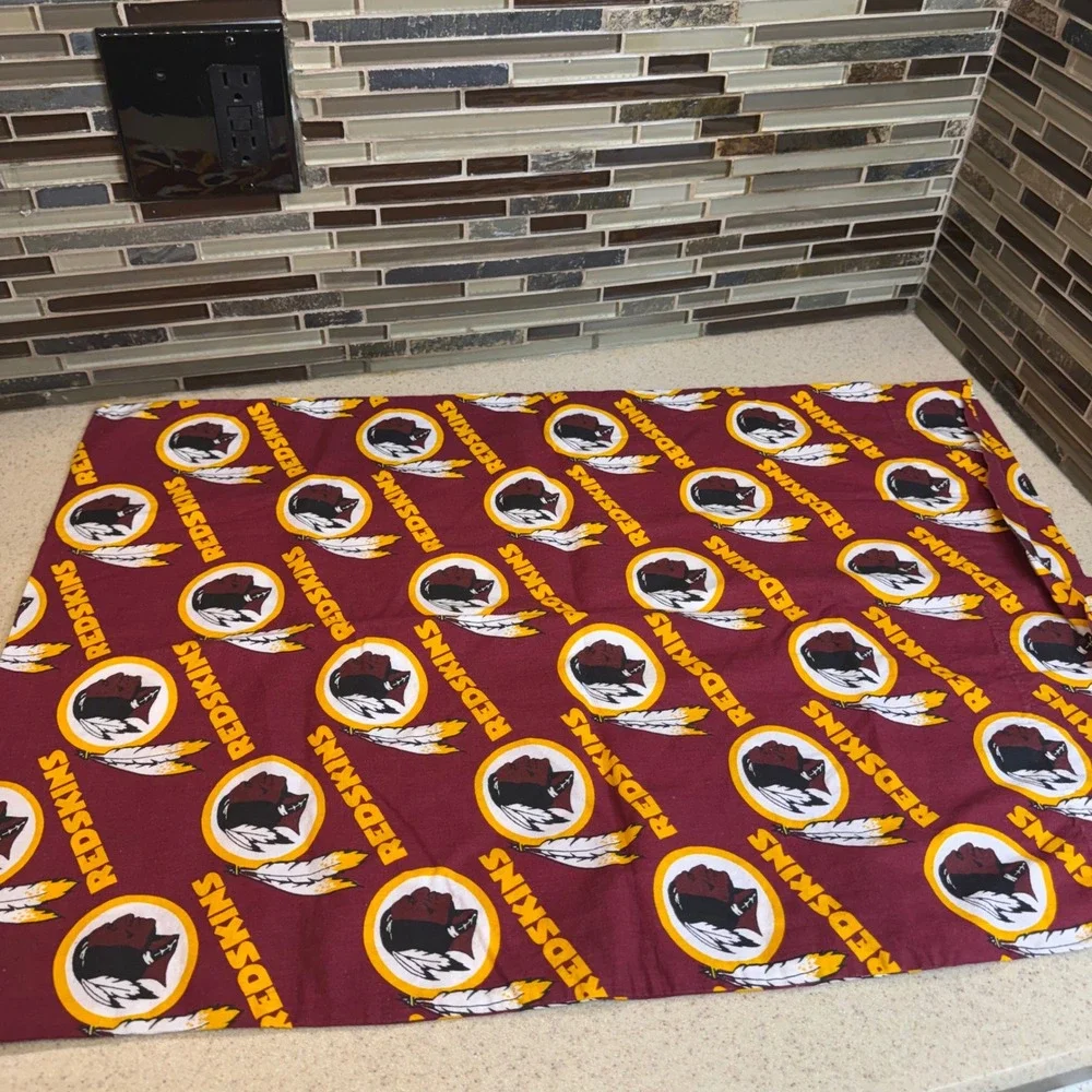 Vintage Washington Redskins NFL Standard Pillowcase Burgundy Gold Original Logo